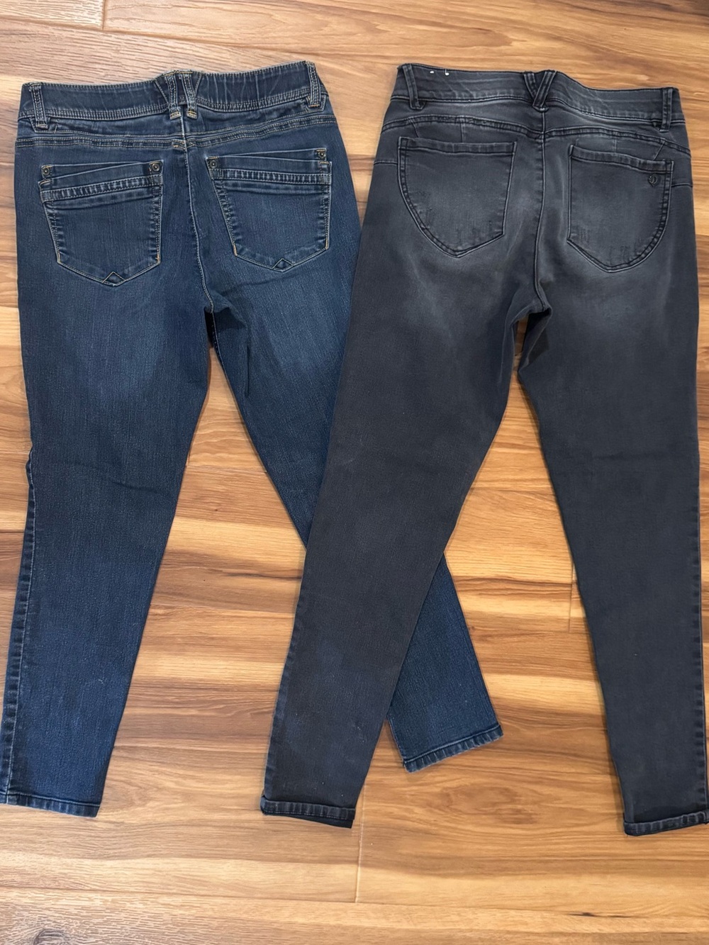 Bundle of 2 * Democracy “Ab” Technology jeans * Size 8 * Black / Blue - Picture 2 of 7